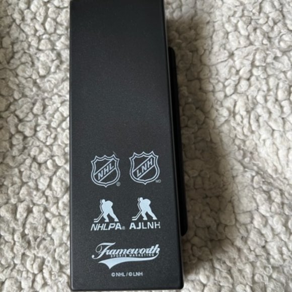 Tim Hortons NHL Limited Edition SIDNEY CROSBY No 87 Mini Hockey Stick and Locker - Picture 8 of 11